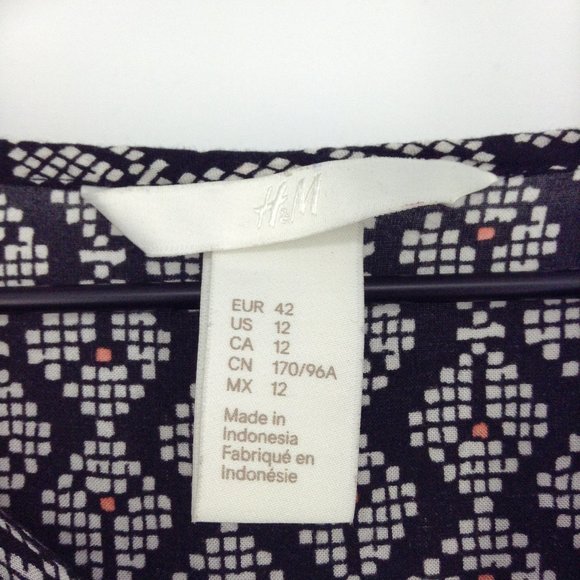 H&M Short Sleeve Buttoned Pullover Tunic Dress - Picture 7 of 8